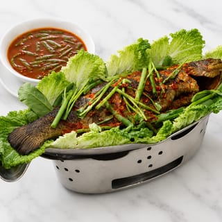 Fried Fish w/ Sour Soup (Gaeng Som)